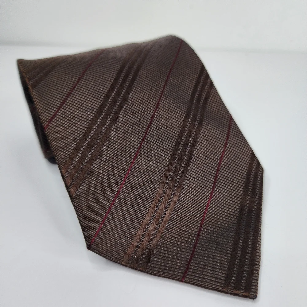 GIORGIO ARMANI CRAVATTE  Silk Brown Tie.